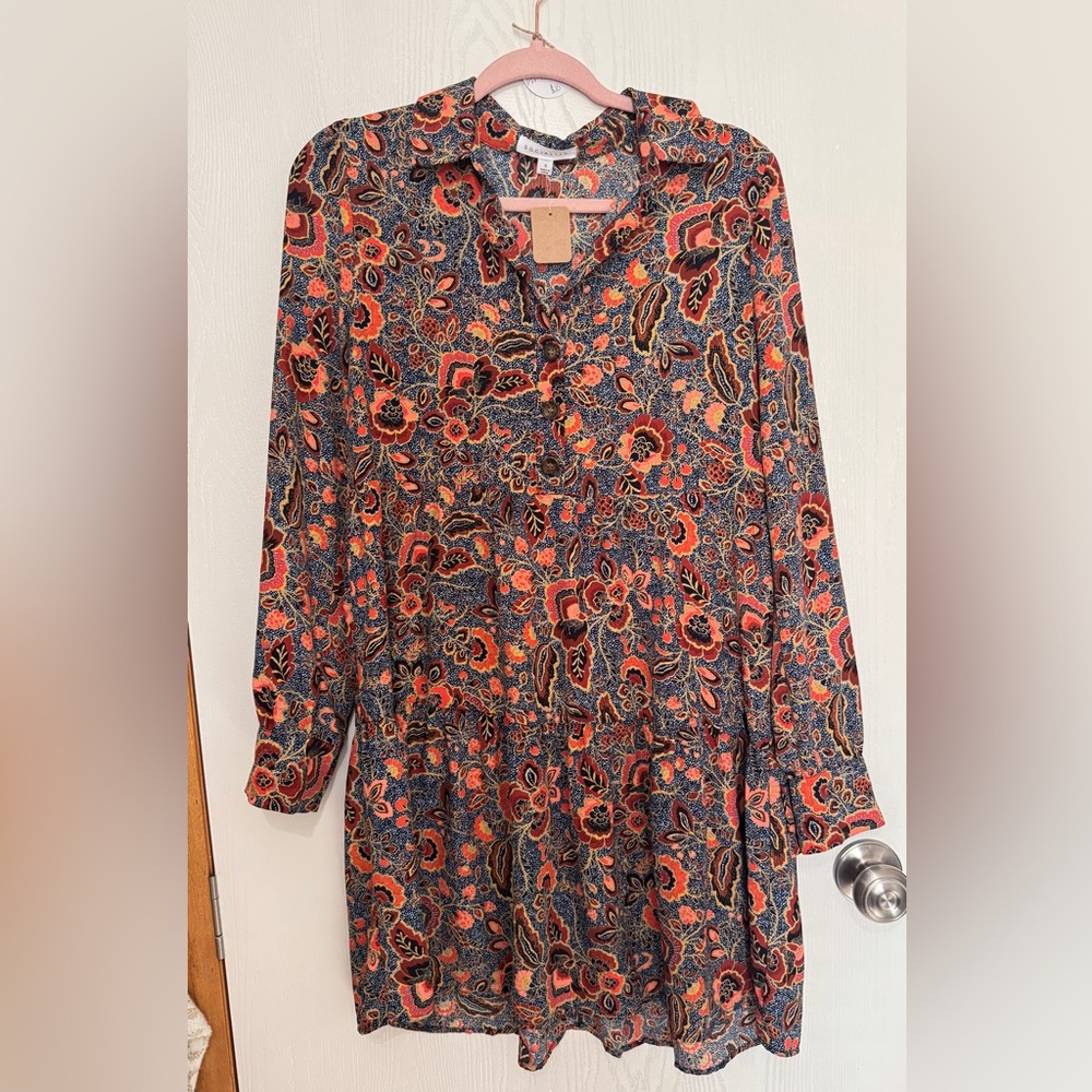 •tunic•